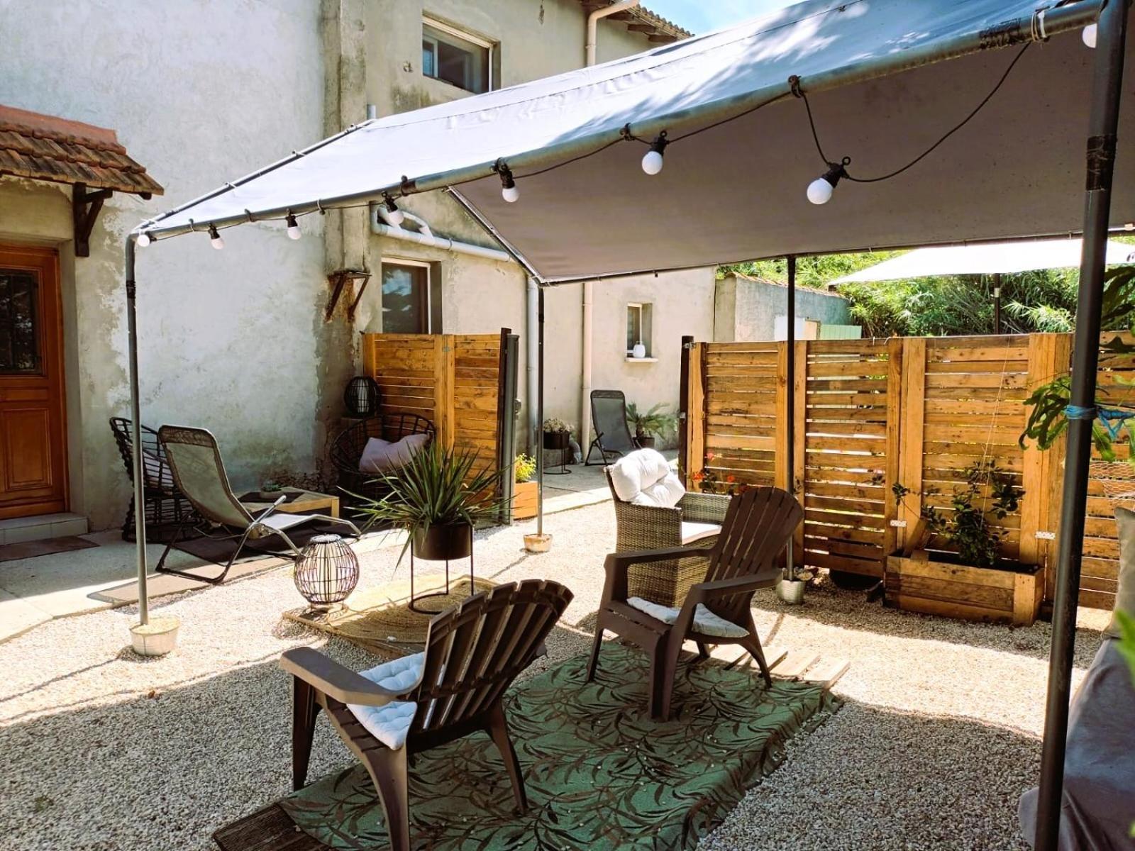 Mas Denis Apartment Арл Екстериор снимка